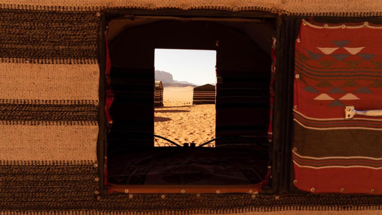 Wadi Rum Meteorite Camp Esterno foto