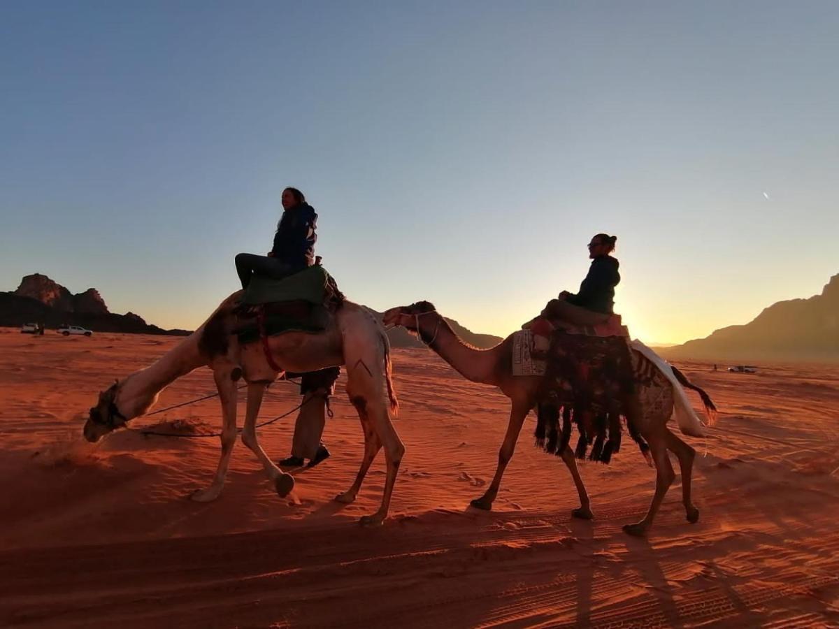 Wadi Rum Meteorite Camp Esterno foto